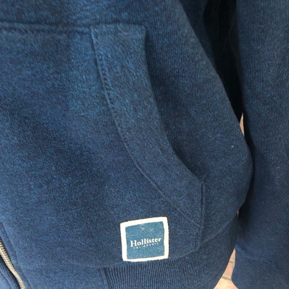 Hollister zip up jacket - Picture 2 of 4